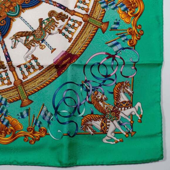 HERMES Authentic Green Silk Scarf - Picture 5 of 9